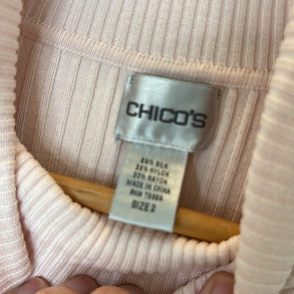 Chico’s Pink Ribbed Turtleneck long Sleeve Sweater Size: 2 - Picture 3 of 8